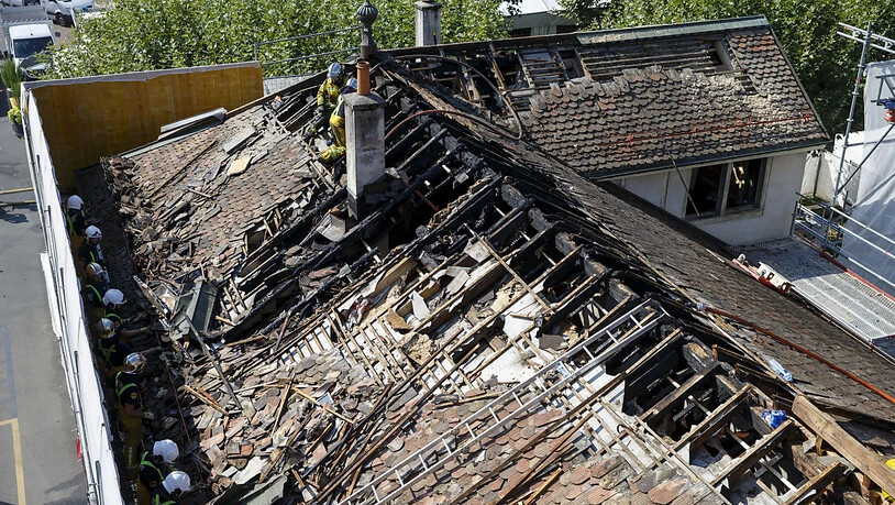 Der Dachstock des Museums in Carouge wurde von den Flammen zerstört.