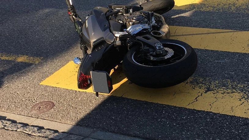 Beim verletzten Motorradlenker handelt es sich um einen 21-jährigen Luzerner. 