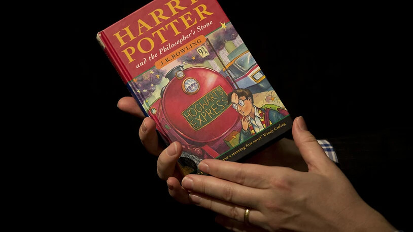 Eine katholische Schule in den USA hat die "Harry-Potter"-Bücher wegen der Zaubersprüche aus ihrer Bibliothek verbannt. (Symbolbild)