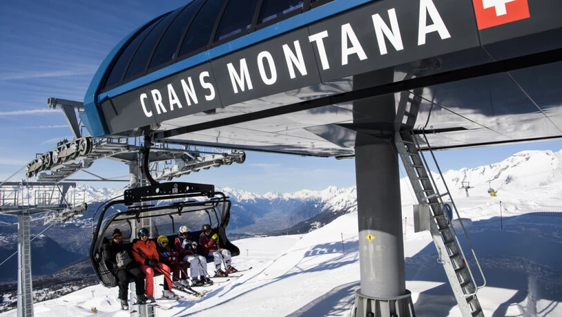 Die Bergbahnen von Crans-Montana fühlen sich im Magic Pass benachteiligt. Sie drohen erneut mit einem Ausstieg und fordern eine längere Kündigungsfrist. (Archivbild)
