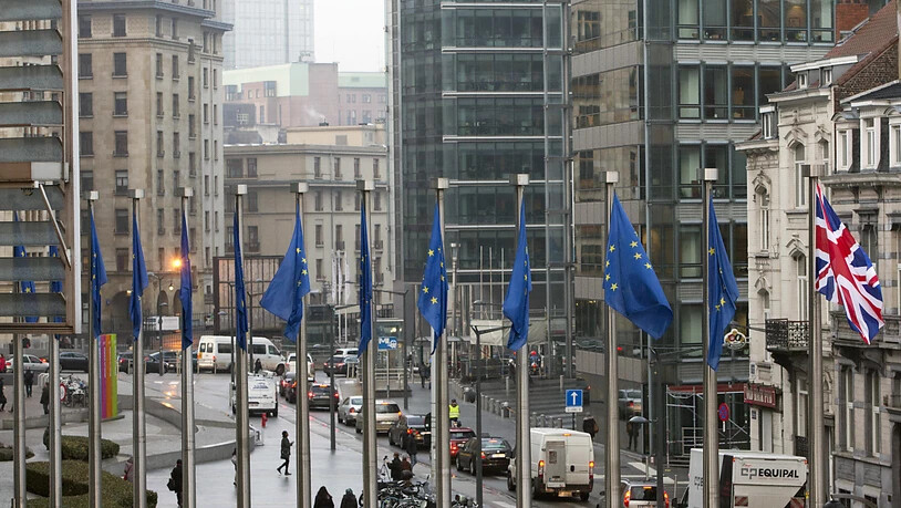 Die Botschafter der 27 verbleibenden EU-Staaten haben sich am Freitag in Brüssel nicht auf die Frist für eine Brexit-Verlängerung einigen können. Solange es keine Entscheidung dazu gibt, ist das Risiko eines chaotischen EU-Austritts Grossbritanniens am…