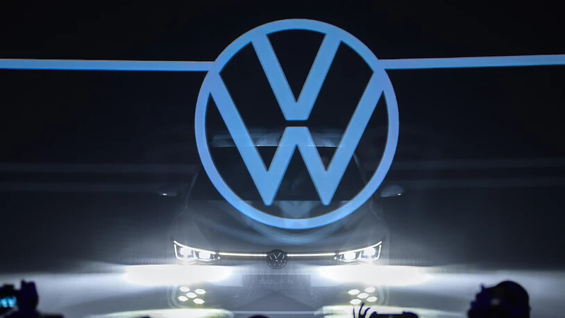 Der VW-Konzern hat in den ersten neun Monaten im laufenden Geschäft deutlich mehr Gewinn erzielt als im Vorjahreszeitraum. (Archiv)