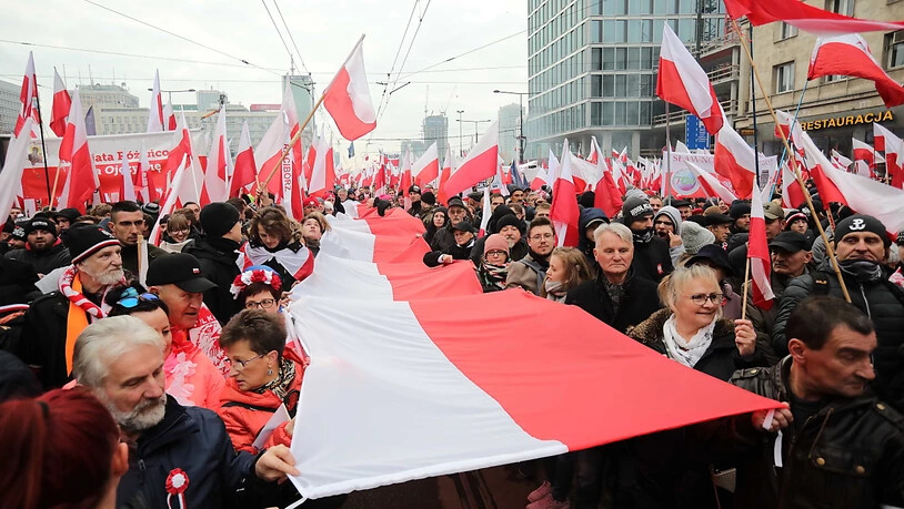 Seit zehn Jahren zelebriert die extreme Rechte Polens am 11. November der Marsch der Unabhängigkeit. Am Montag waren in der Hauptstadt Warschau wieder Zehntausende unterwegs.