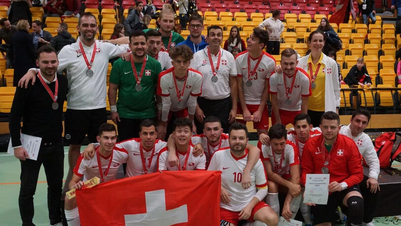 Vizeweltmeister: An der Gehörlosen-Futsal-WM in Winterthur musste sich die Männerauwahl einzig Spanien geschlagen geben.