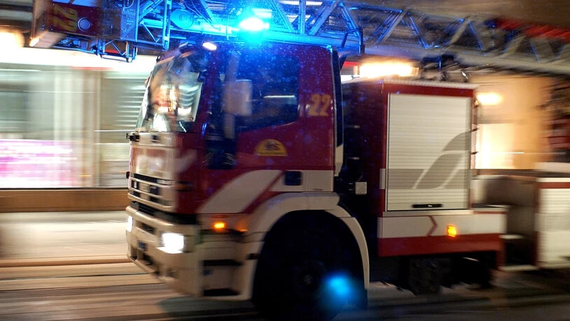 Ein Schulhausbrand in Wettingen ist am Donnerstagnachmittag glimpflich ausgegangen: (Symbolbild)