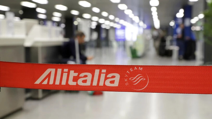 Die finanziell angeschlagene Fluggesellschaft Alitalia erhält von der italienischen Regierung einen weiteren Hilfskredit über 400 Millionen Euro. (Symbolbild)