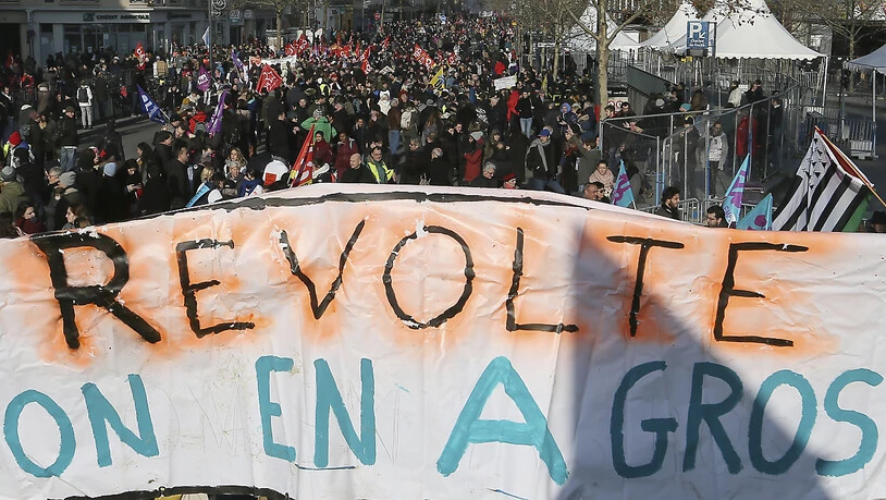 Genug - Revolte! Demonstranten in Rennes.