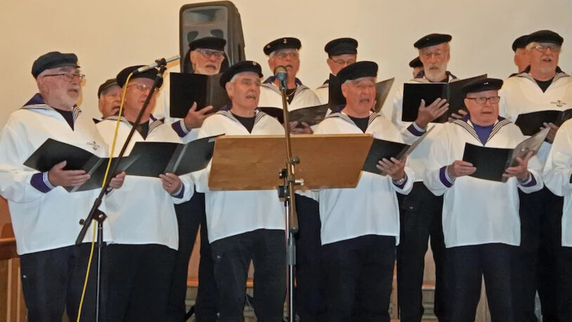 Die Thetis-Crew stimmt Netstal gesanglich auf Weihnachten ein.