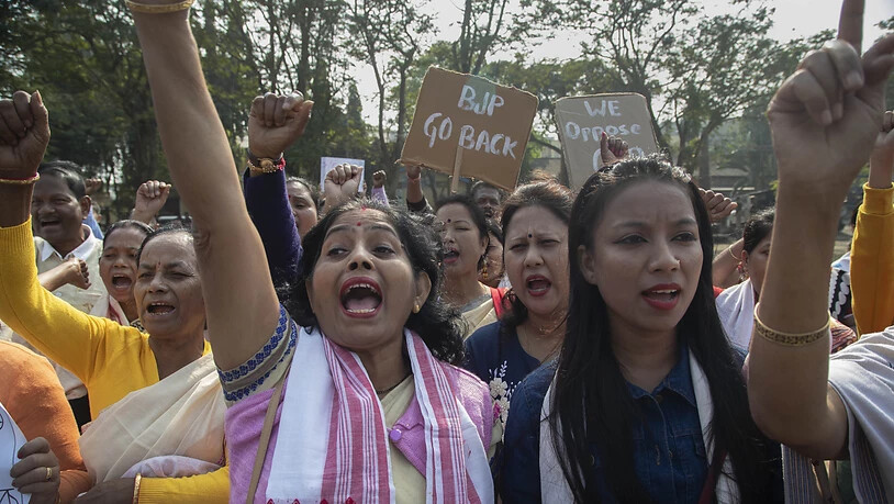 Demonstration gegen das umstrittene Einbürgerungsgesetz in Gauhati, im Bundesstaates Assam an der Grenze zu Bangladesch.
