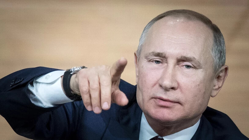 Alles im Griff, behauptet der russische Präsident Putin vor den internationalen Medien.