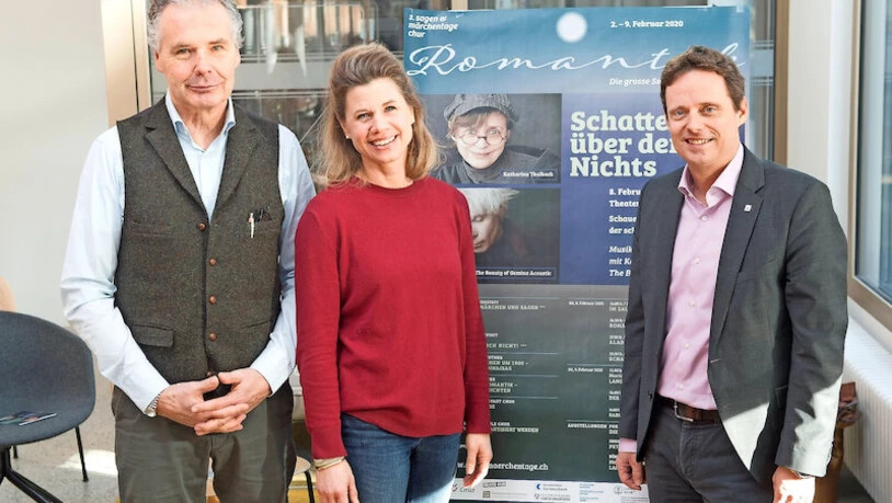 Die Produzenten Michael Furler (links) und Alexandra Furler Seefisch freuen sich zusammen mit Stadtrat Patrik Degiacomi.