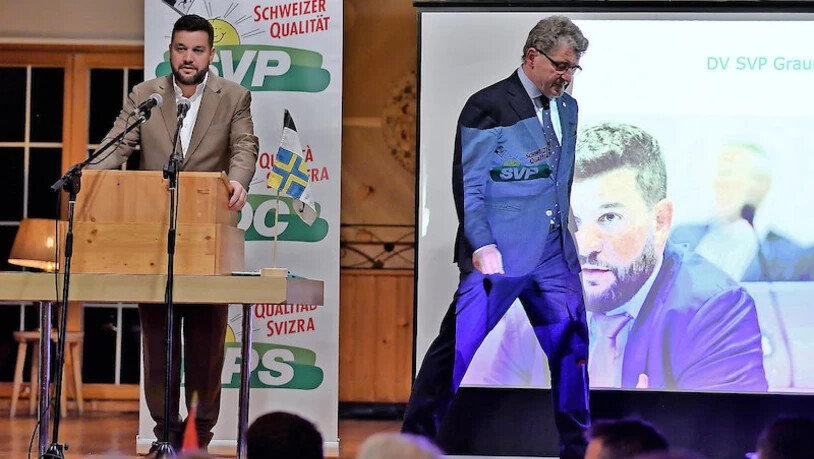 Übergabe: Roman Hug (links) übernimmt das SVP-Zepter vom abtretenden Heinz Brand.