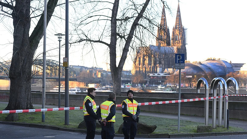 Absperrung am Dienstag in Köln wegen der Entschärfung einer Weltkriegsbombe.