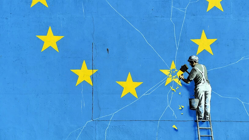 Die EU-Staaten haben der Ratifizierung des Austrittsabkommens mit Grossbritannien zugestimmt. Im Bild das Wandgemälde des britischen Graffiti-Künstlers Banksy zum Brexit in der südenglischen Hafenstadt Dover. (Archivbild)