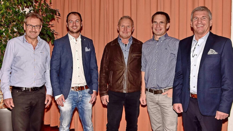 Die Gründer und die neuen Geschäftsleitungsmitglieder: Hannes Schiesser (von links), Matthias  Beerli, Fritz Tresch, Franc Tresch und Jakob Zimmermann.
