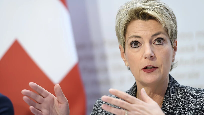 "Waghalsige Wette": Zuwanderungsministerin Karin Keller-Sutter wirbt für ein Nein zur Begrenzungsinitiative der SVP.