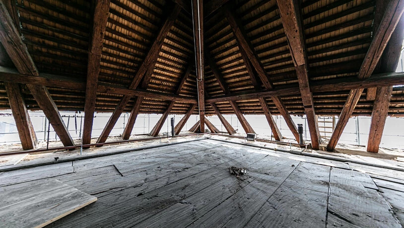 Grundsätzlich wurde am Dachstock nichts geändert. Die Konstruktion ist die gleiche wie vor 270 Jahren.