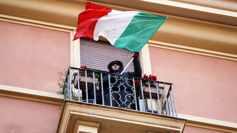 Die Regierung in Italien hat die Strafen für Verstösse gegen die Ausgangsbeschränkungen drastisch erhöht.