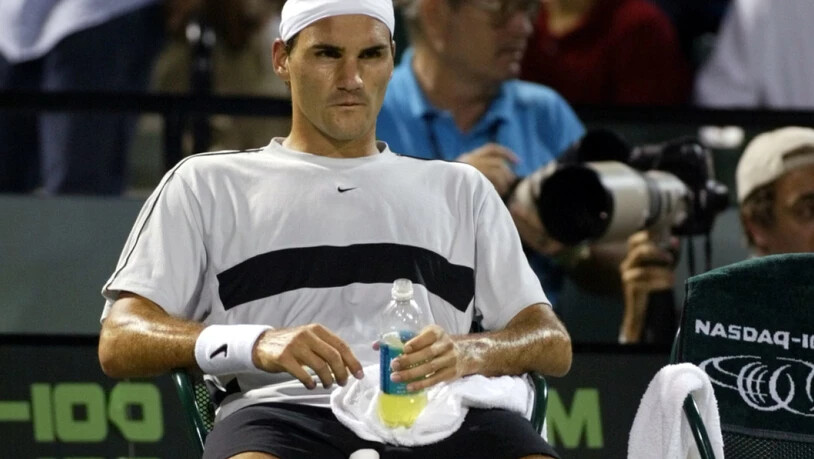 Der topgesetzte Roger Federer nach seiner Niederlage gegen Rafael Nadal am 28. März 2004 in Key Biscayne