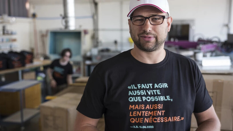 Kultstatus: Das T-Shirt mit dem Berset-Spruch, hier getragen von Claude Progin. Er ist Mitinitiant des Projekts.