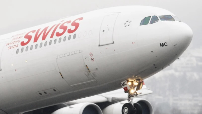 Ein Airbus A340 der Swiss - mit einem Flugzeug dieses Typs ging der dritte und letzte Rückholflug aus Indien in die Schweiz vonstatten. (Archivbild)