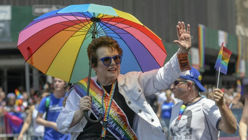 Billie Jean King nimmt am 24. Juni 2018 an der New York Pride teil