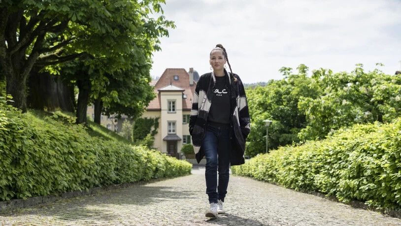Heute erscheint "PS:", das neue Album von Steff la Cheffe: Auf einem Spaziergang in ihrer Heimatstadt Bern spricht sie über das zentrale Thema in den Songs.