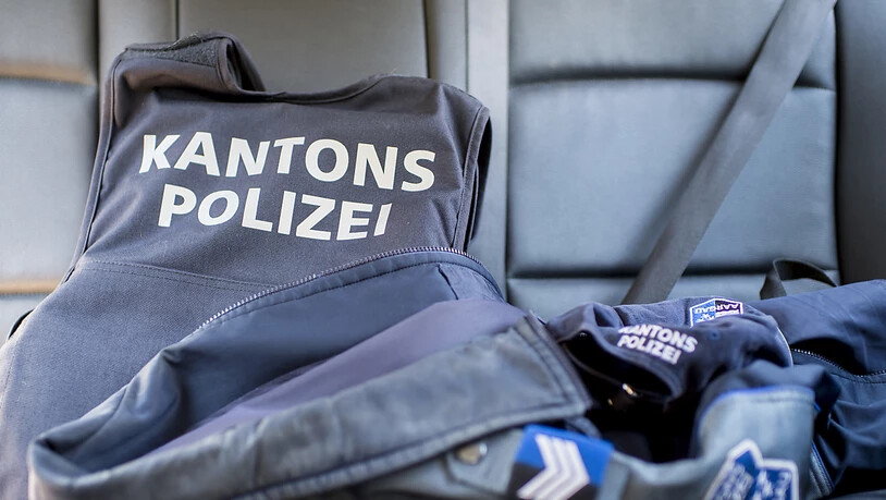 Untersuchung: Ein ausserkantonaler Experte wird den Polizeieinsatz vom 11. April in Wettingen untersuchen. Die Kantonspolizei hatte einen drohenden Mann festgenommen und in eine psychiatrische Klinik eingewiesen. (Symbolbild)