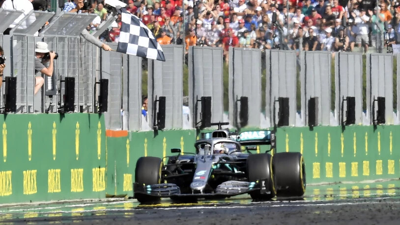 Weltmeister Lewis Hamilton kann bald wieder Gas geben
