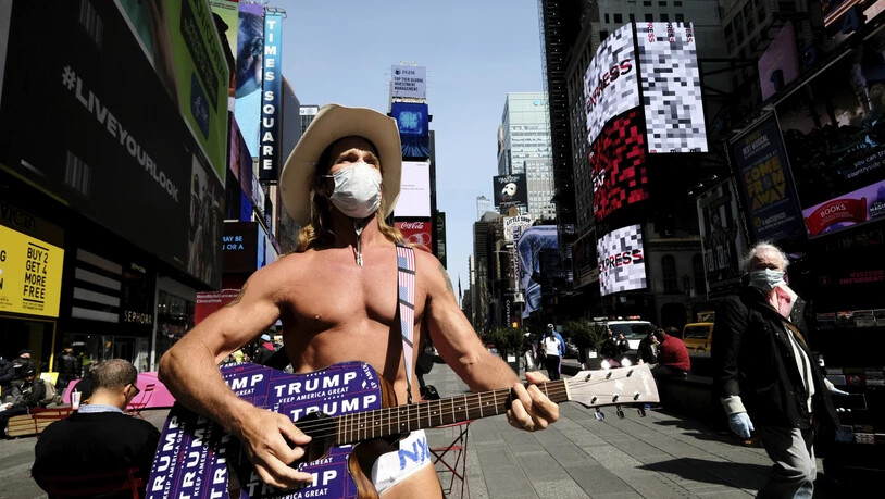 Da hat nicht mal der Naked Cowboy in New York noch zu Lachen: Die Arbeitslosigkeit in den USA steigt weiter (Archivbild).