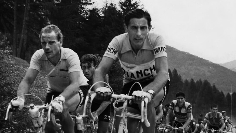 Der nachmalige Sieger Hugo Koblet (links) und der Italiener Fausto Coppi unterwegs am Giro d'Italia 1950