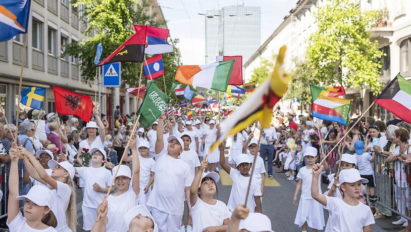 Das traditionelle, alle drei jahre stattfindende St. Galler Kinderfest fällt 2021 aus Spargründen und wegen der Coronakrise aus (Archivbild von 2015).