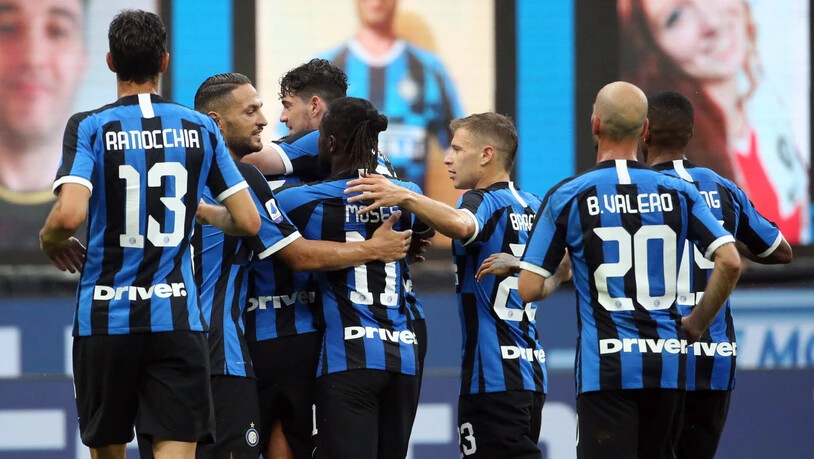 Sechs Mal konnten die Inter-Spieler gegen Brescia jubeln: hier nach dem 4:0 von Roberto Gagliardini