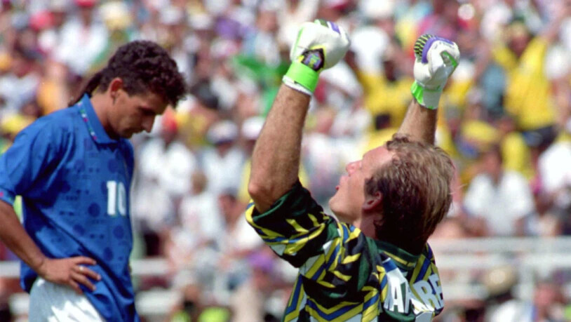 Kontrast der Gefühle: Vorne jubelt Brasiliens Goalie Taffarel über den WM-Titel 1994, hinten steht der konsternierte Roberto Baggio
