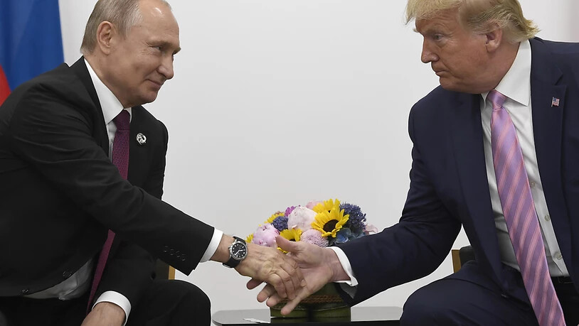 Der russische Präsident Wladimir Putin und US-Präsident Donald Trump haben sich am Donnerstag telefonisch über das letzte verbliebene Abrüstungsabkommen unterhalten. (Archivbild)