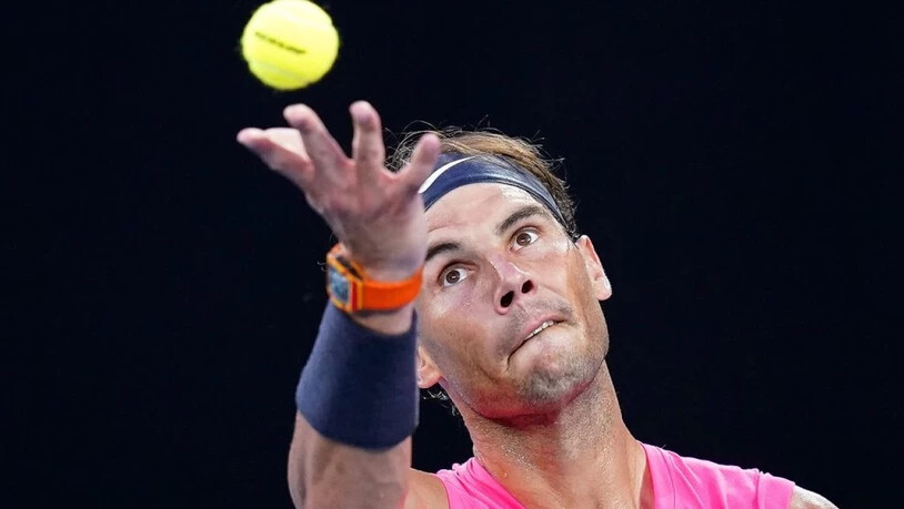 Rafael Nadal ist Rechtshänder, liess sich aber auf links "drehen", weil Linkshändigkeit in Kontaktsportarten ein Vorteil ist. (Archivbild)
