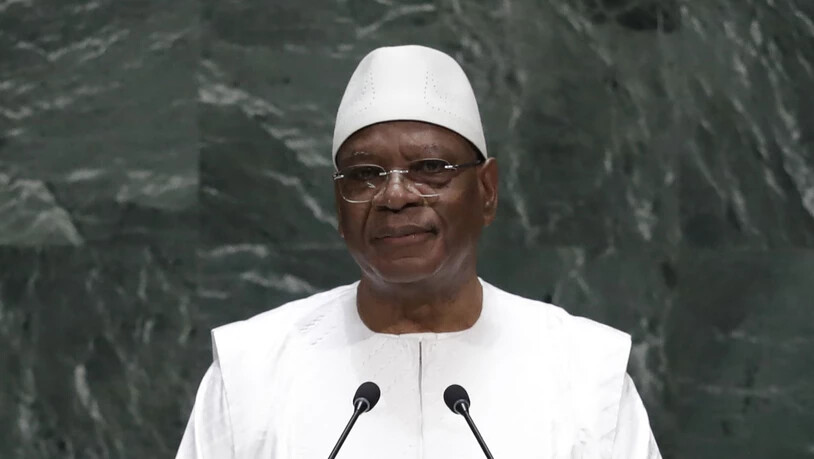 Nach einem leichten Schlaganfall ist der vom Militär gestürzte ehemalige Präsident Malis, Ibrahim Boubacar Keita, in die Vereinigten Arabischen Emirate ausgeflogen worden. (Archivbild)