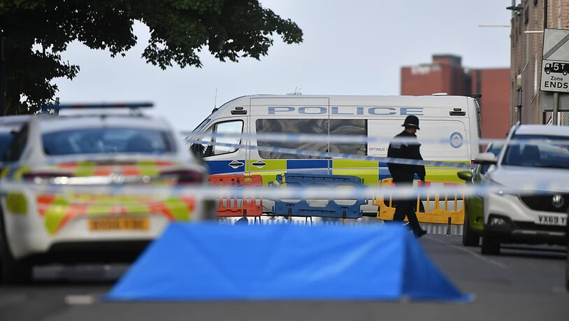 In Birmingham hat die Polizei den Tatort weitläufig abgesperrt. Foto: Jacob King/PA Wire/dpa