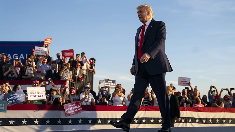 US-Präsident Trump während einer Wahlkampfkundgebung in Londonderry im US-Bundesstaat New Hampshire. Foto: Evan Vucci/AP/dpa