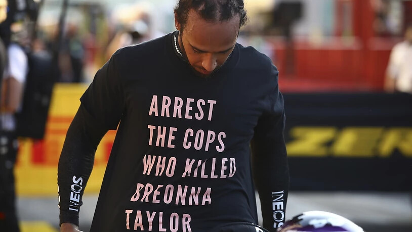 Wegen diesem T-Shirt droht Formel-1-Weltmeister Lewis Hamilton Ärger