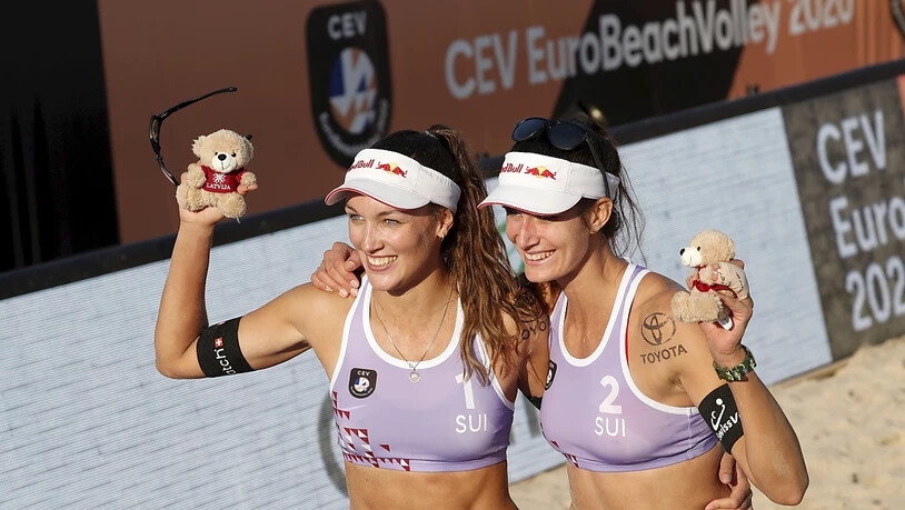 Anouk Vergé-Dépré (links) und Joana Heidrich freuen sich über ihren EM-Titel