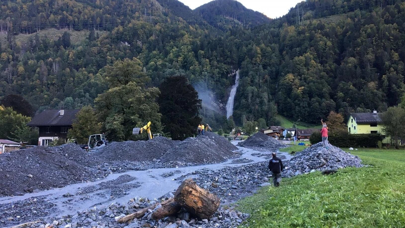 Rund 100 Einsatzkräfte halfen mit, dass nichts Schlimmeres passierte.