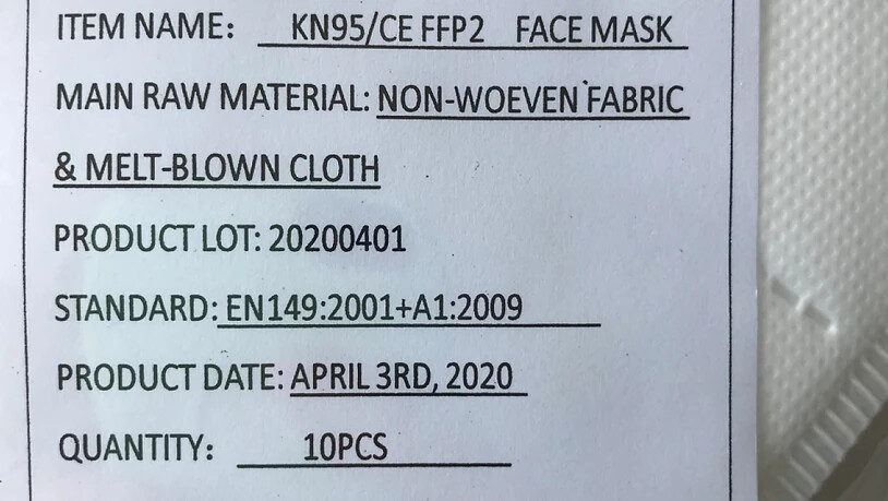 Wegen ungenügender Schutzwirkung zurückgerufen: Die betroffenen Masken könnten anhand der Etikette auf der Verpackung identifiziert werden.