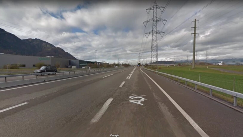 Geplante Belagsarbeiten: Der Verkehr auf der Autobahn A3 in Richtung Zürich wird über die Ausfahrt in Bilten bis nach Reichenburg umgeleitet.