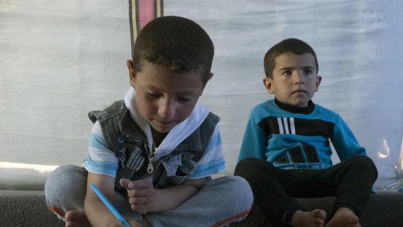 Traumatisierte irakische Kinder. Die Gefahr ist gross, dass sie später nicht nur psychische, sondern auch körperliche Gebrechen entwickeln - und diese übers Blut an ihre Nachkommen vererben. Das haben Forscher von der Uni Zürich an Mäusen und Menschen…