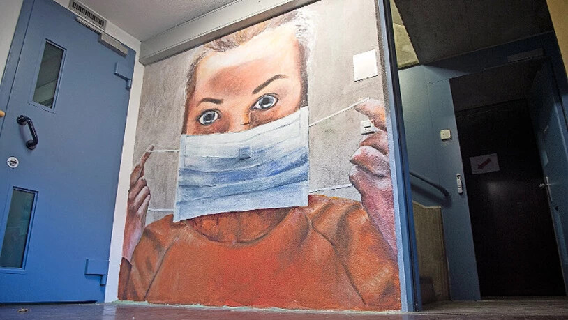 Kunst im Knast: Im Sennhof überzeugt beispielsweise Fabian Florin alias Bane mit dem «Goldenen Käfig».