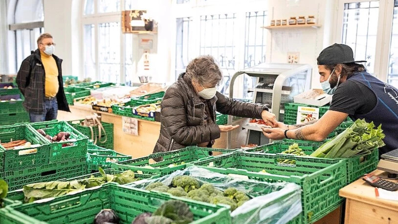 Regionale Frischprodukte: Das Angebot in der Markthalle in Glarus will der Betreiberverein weiter ausbauen. Bild Sasi Subramaniam