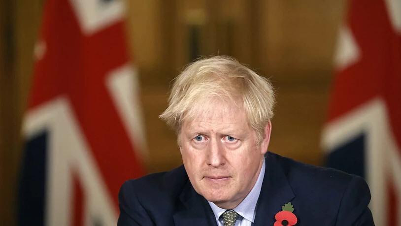 Boris Johnson, Premierminister von Großbritannien, während einer Pressekonferenz in der Londoner Downing Street. Das britische Oberhaus hat dem umstrittenen Binnenmarktgesetz, mit dem die Regierung den gültigen Brexit-Deal aushebeln will, erneut eine…