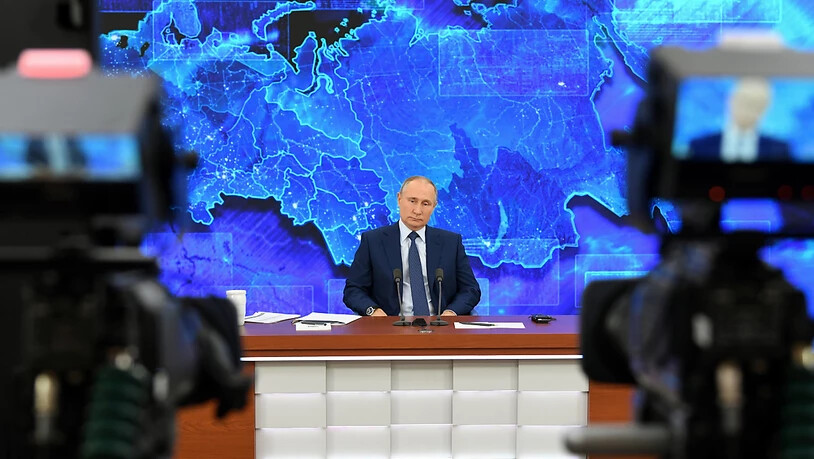 dpatopbilder - Wladimir Putin, Präsident von Russland, spricht bei der großen Pressekonferenz per Video zu Medienvertretern in Moskau. Foto: Aleksey Nikolskyi/Pool Sputnik Kremlin/AP/dpa