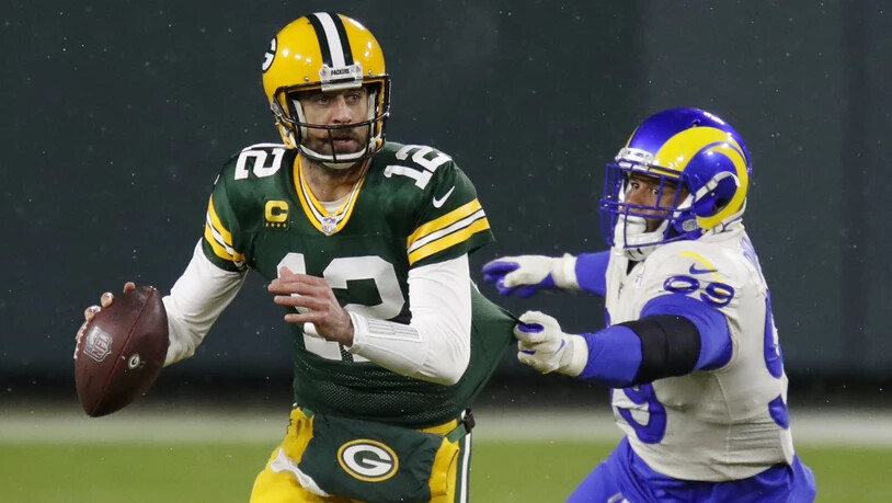 Quarterback Aaron Rodgers führt die Green Bay Packers mit seinen Pässen zum Sieg gegen die Los Angeles Rams